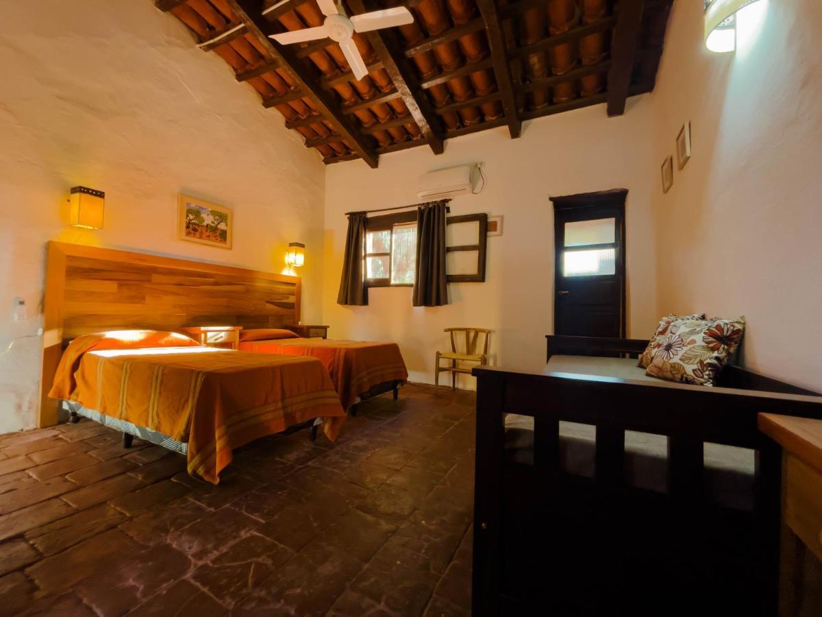 La Casona De Moldes Hotel Coronel Moldes Ngoại thất bức ảnh